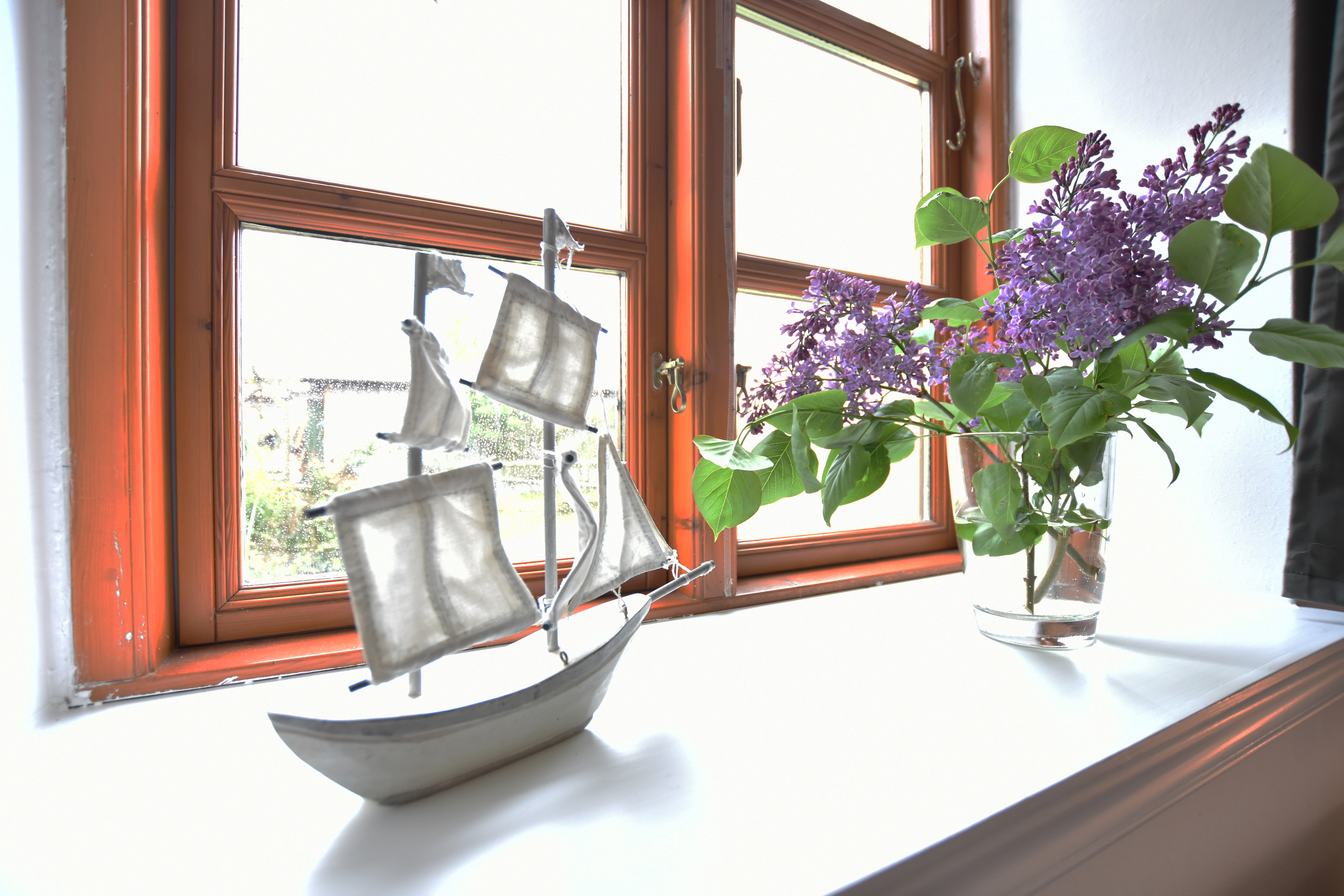 Appartement I - Essbereich Blick nach draußen Villa Seeheim - Appartement I - Essbereich Blick nach draußen